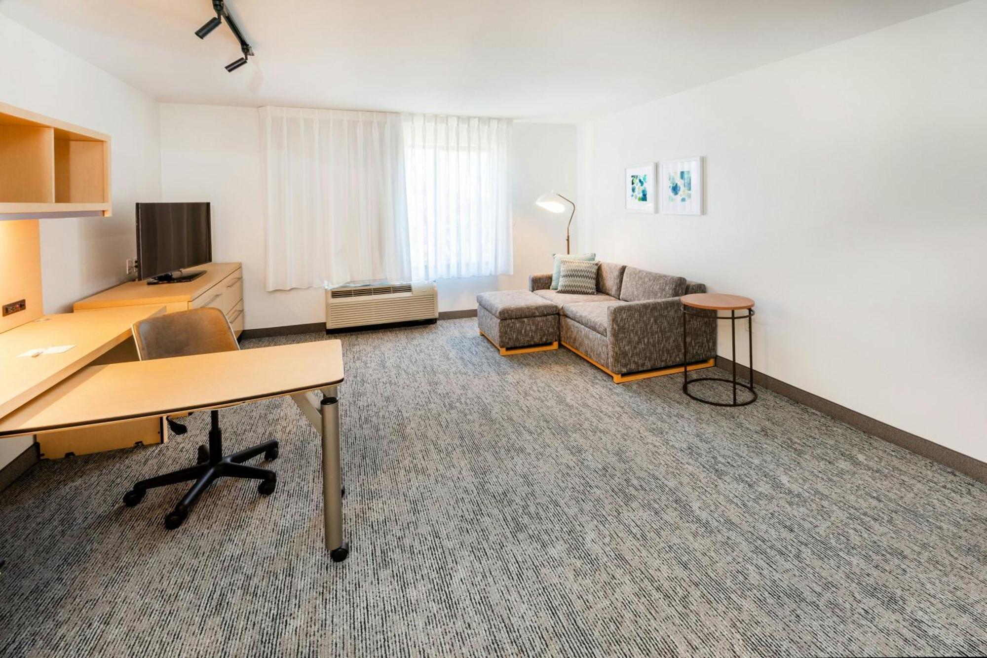 Towneplace Suites By Marriott Tulsa Broken Arrow Exterior photo